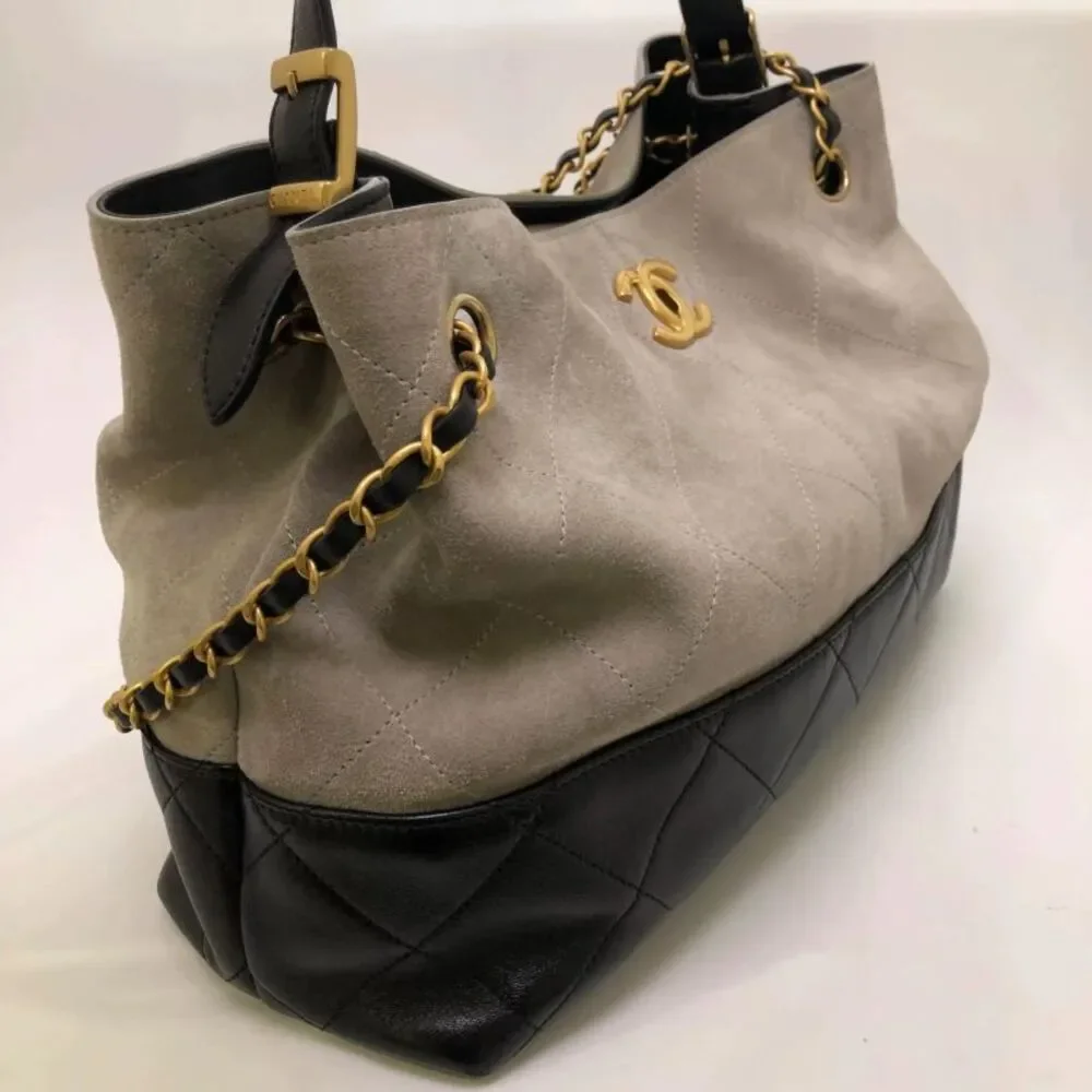 Chanel Women Pre-Loved Bag Brand New Condition